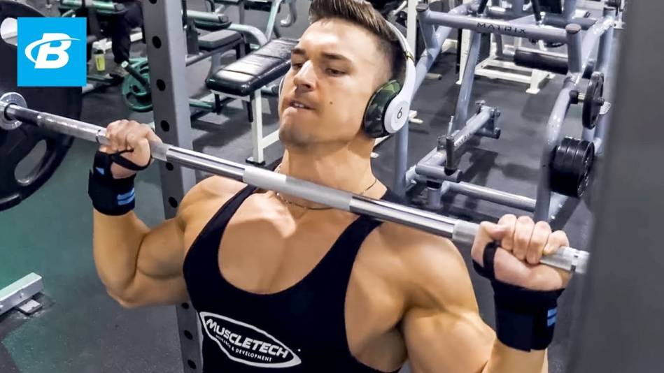 Im oberen Bereich des Rückens findet sich der Trapezmuskel, auch Musculus Trapezius genannt. Im oberen Bereich des Rückens findet sich der Trapezmuskel, auch Musculus Trapezius genannt.
